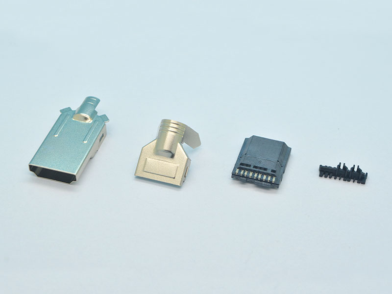 HDMI  Category 3 Connectors公头焊线式 带铆爪马口铁款